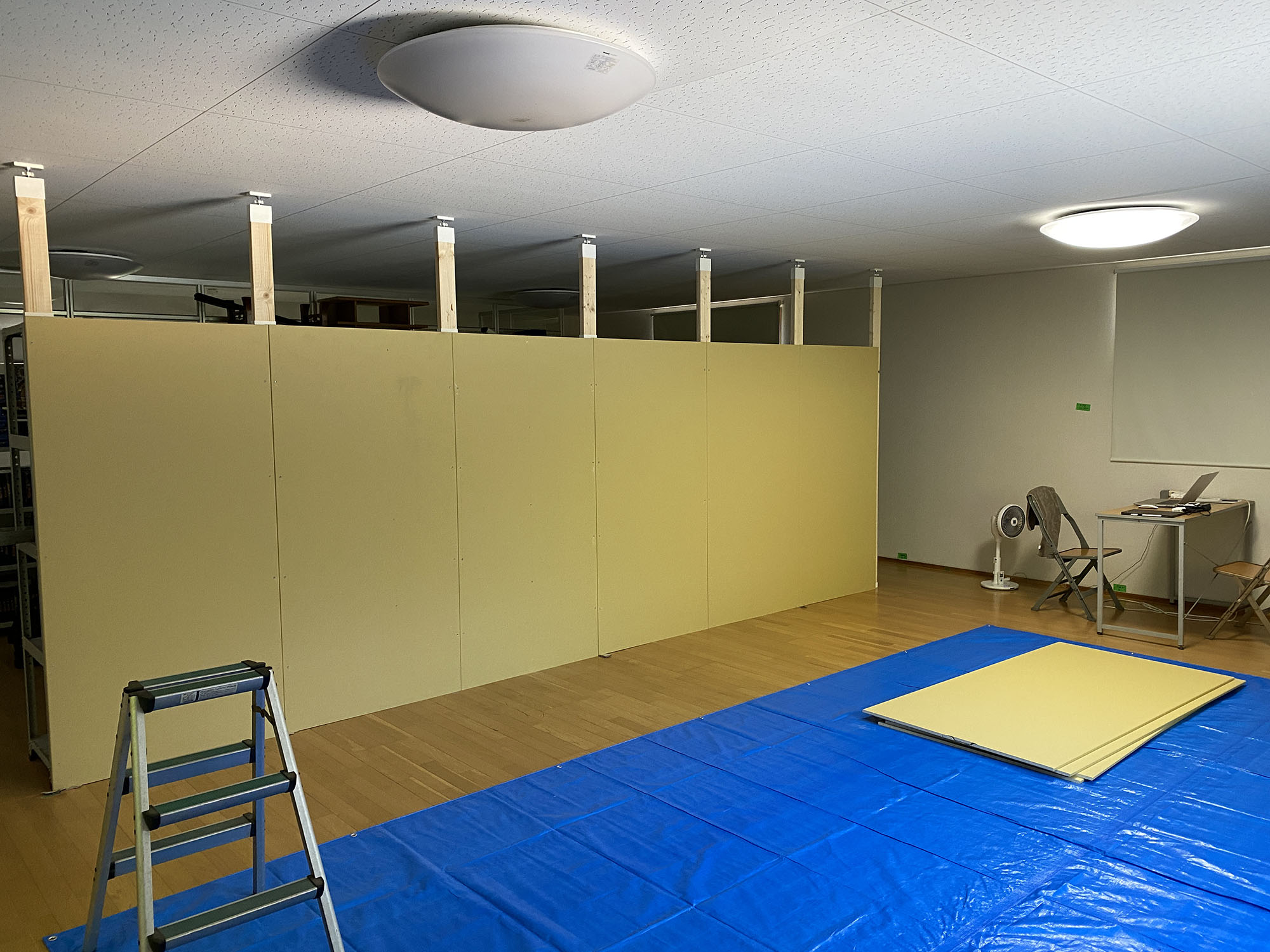 事務所をDIYします！（2）〜仕切り壁を立てる